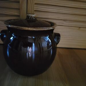 Hull Pottery Vintage Drip Brown Bean Pot Lid Oven Proof Crock USA Made Glaze